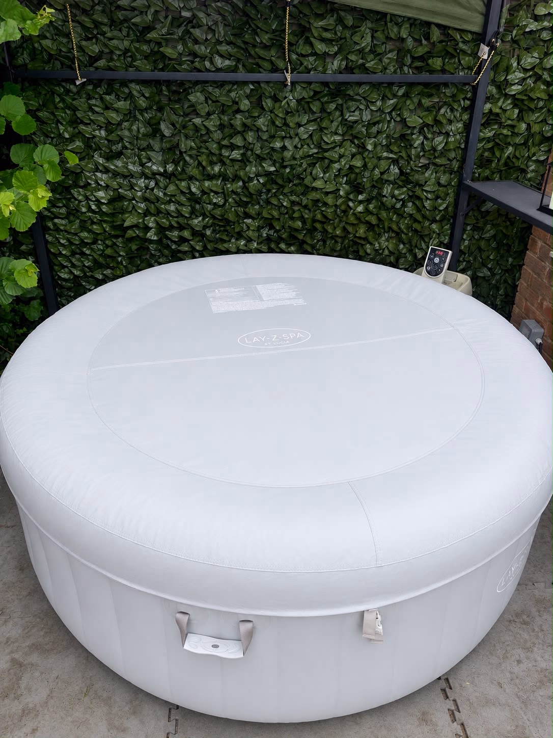 Hot Tub Cleaning and Maintenance for Holiday Lets